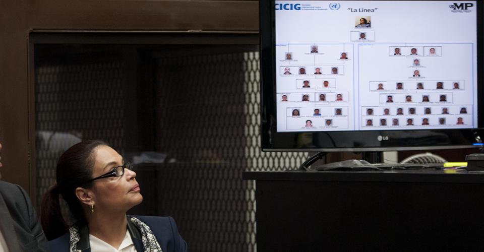 El Ministerio Público y la Comisión Internacional contra la Impunidad en Guatemala presentaron la forma en que estaba estructurada "La Línea", la cual era liderada por Roxana Baldetti. 