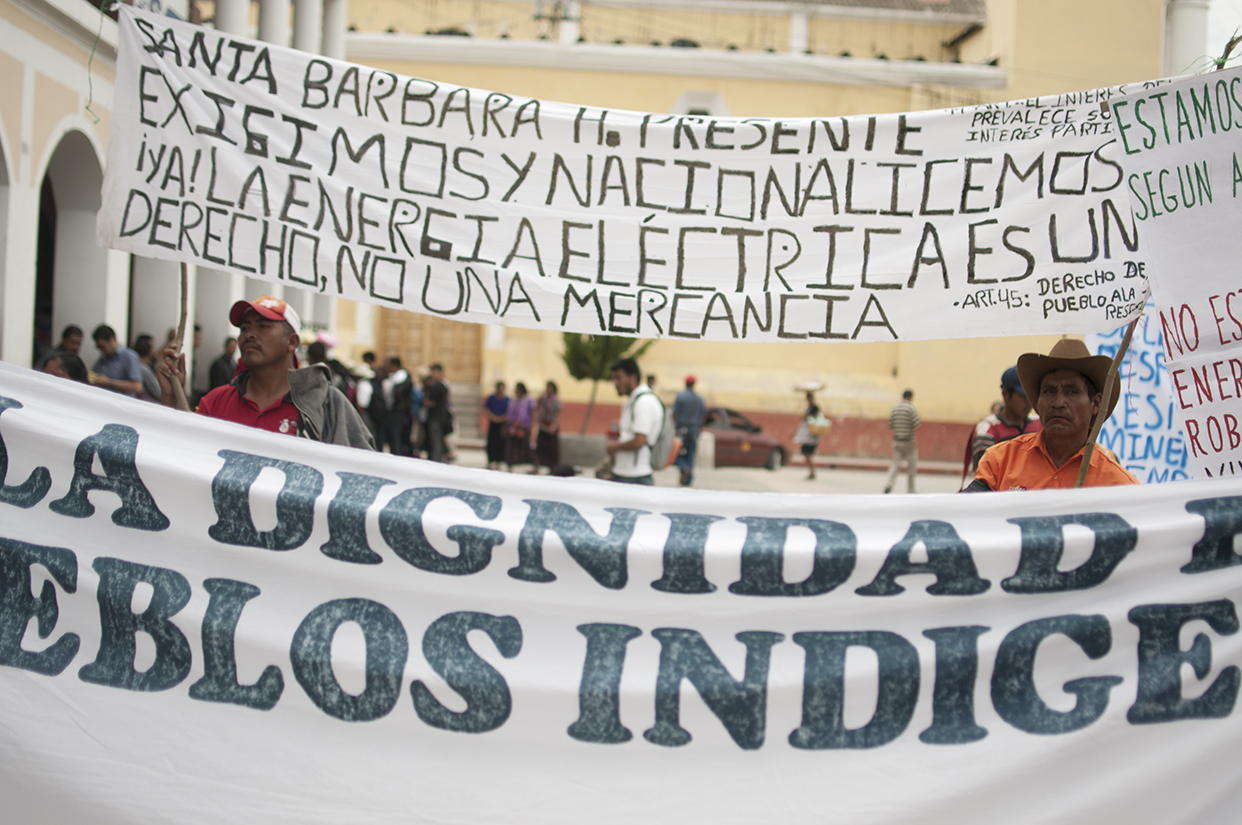 Pobladores del área rural de Huehuetenango exigían la nacionalización de la energía eléctrica. 