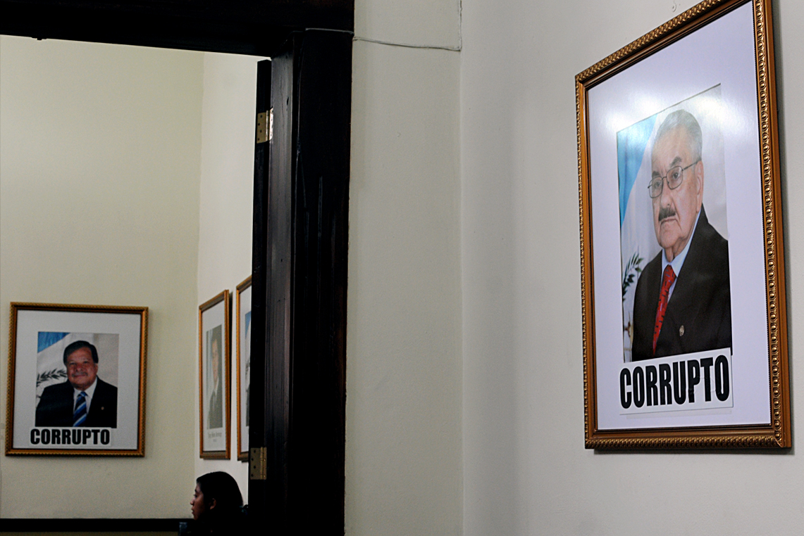 “Corruptos”