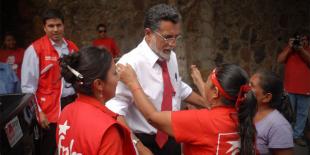 Cómo lucha el candidato no favorito en San Salvador