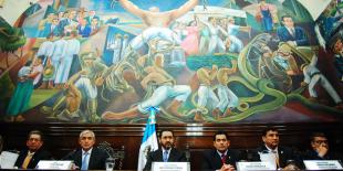 Fisuras en la bancada oficial