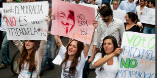 Estudiantes contra medios, #yosoy132. Algo (una primavera) está pasando en México