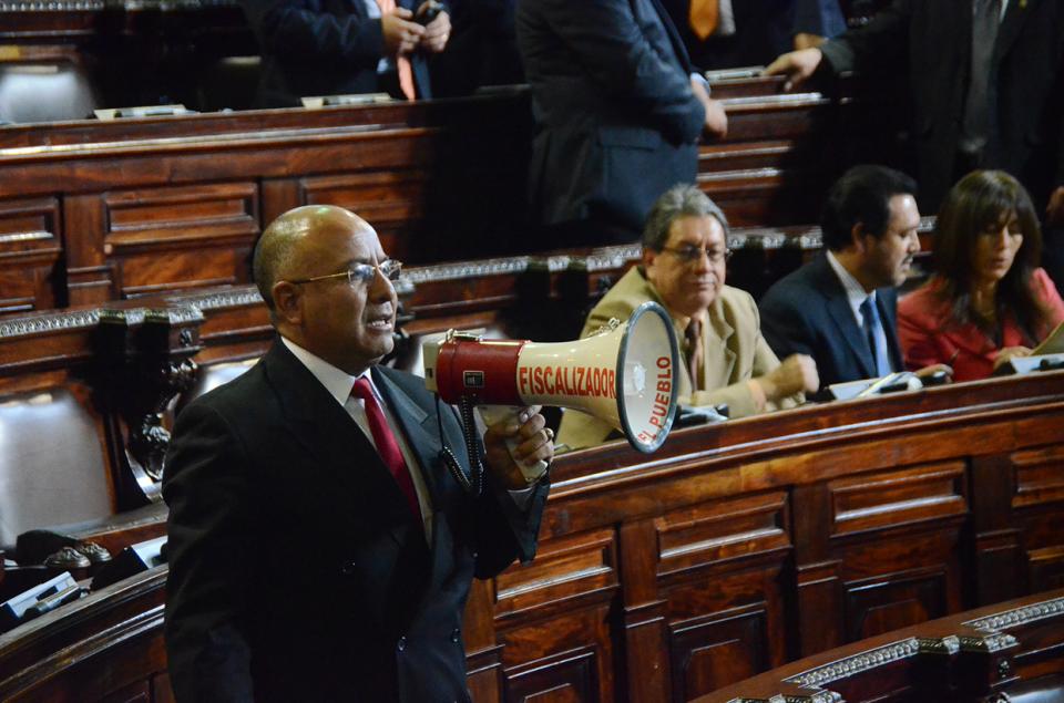 Suspenden sesión, otra vez