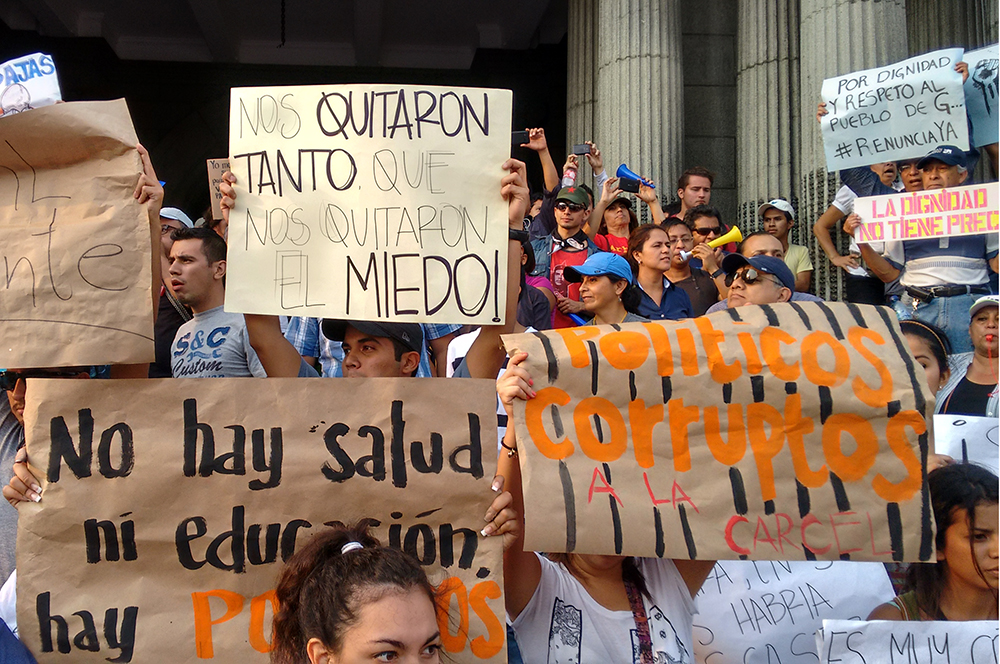 #CartelesMemorables en la marcha por la dignidad