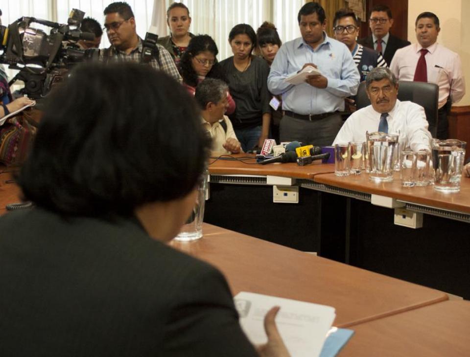 contralor_carlos_mencos_y_foro_guatemala