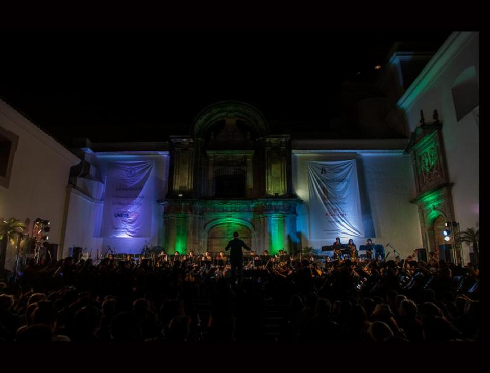 Una orquesta para Alaíde