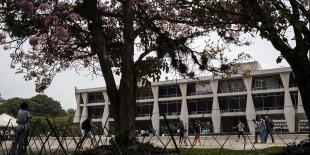 La academia de la política y el poder