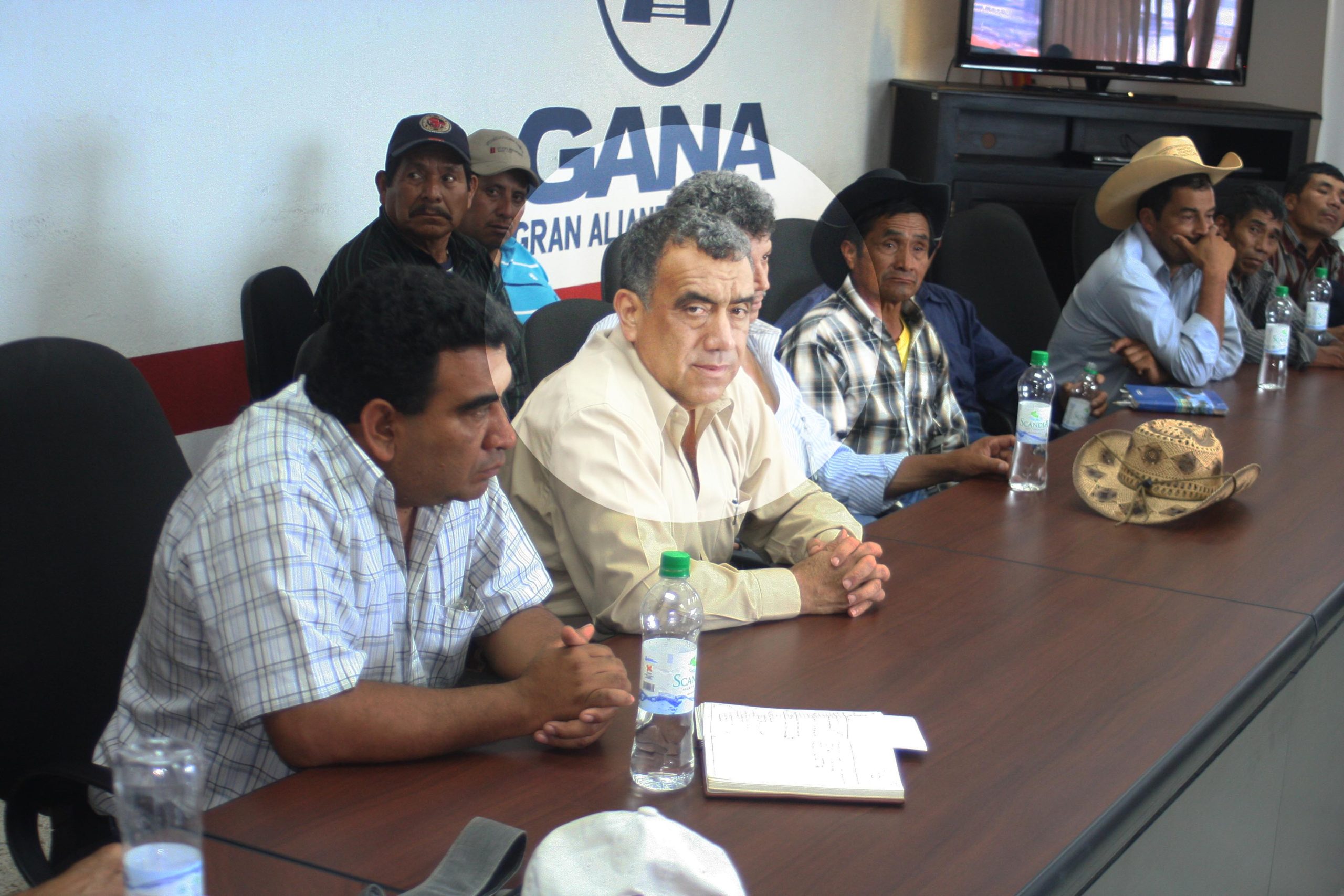 Vielmann y Vila acusaron a Martínez Lohayza de traficar con drogas