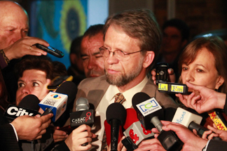 Mockus renuncia a los Verdes