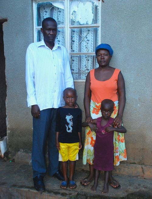 Africanos jóvenes desafían la tradición de tener muchos hijos