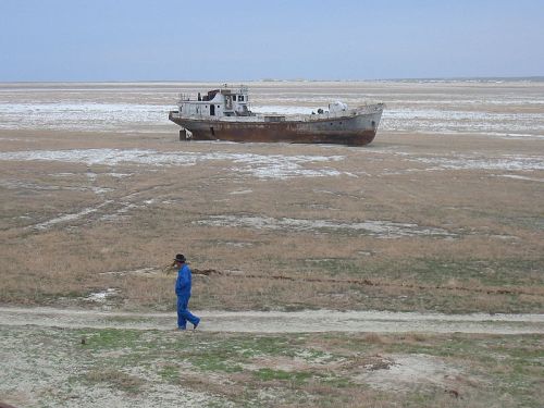 El mar de Aral con dos destinos