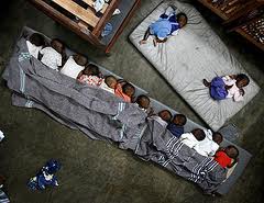 Niños y niñas extraviados tras explosión en República del Congo