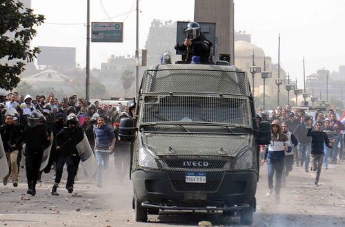 Protestas en Egipto crean comparaciones de Morsi con Mubarak