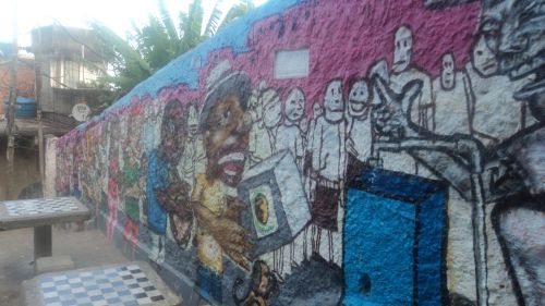 Museo a cielo abierto vive y crece en la favela