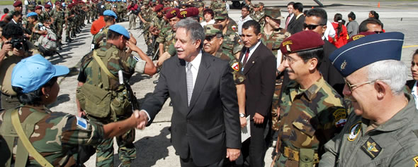 EE.UU: la reducción del ejército moderó la corrupción militar en la lucha antidrogas