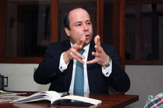 Con discurso sobre armas, Santos busca hacerle un guiño al recién posesionado Obama y a las Farc