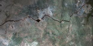 La aldea que se agrieta a orillas de la mina San Rafael