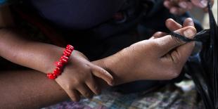Embarazos adolescentes: la herencia envenenada