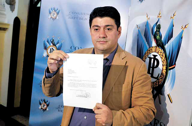 “Hay 40,000 personas arraigadas por deudas de las tarjetas de crédito”