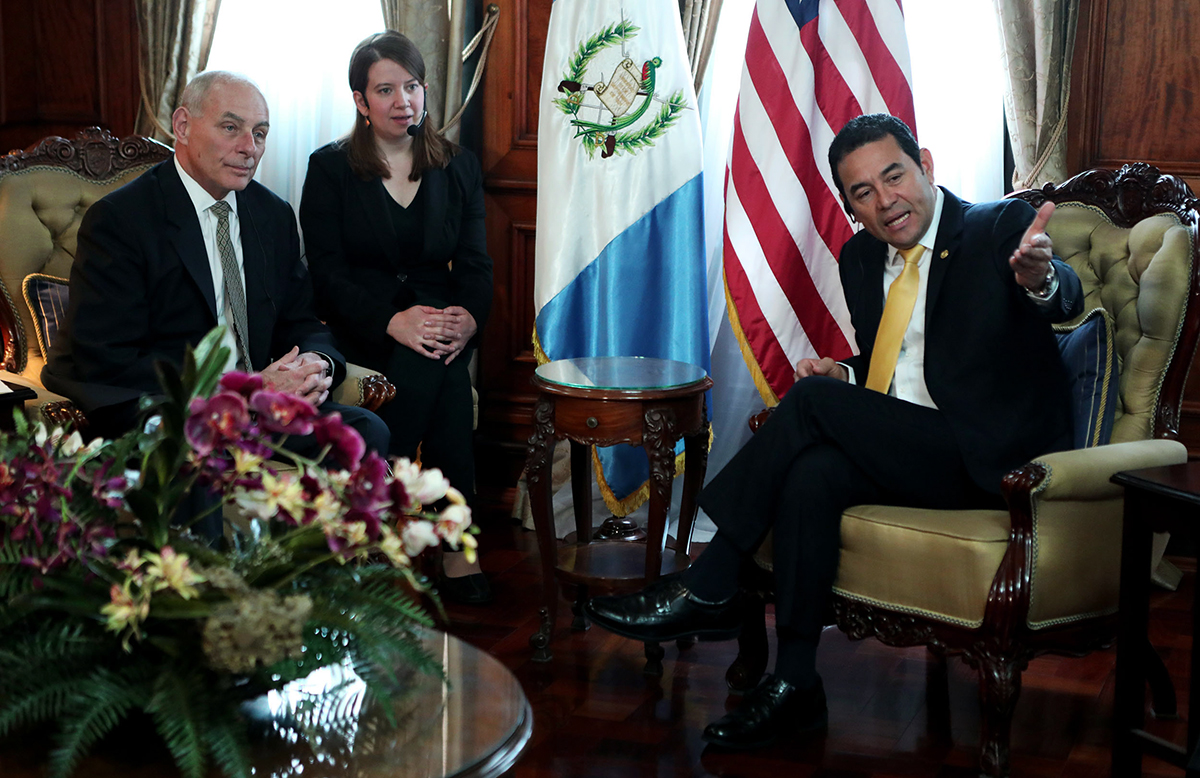 Trato “humano” para inmigrantes y apoyo a la CICIG