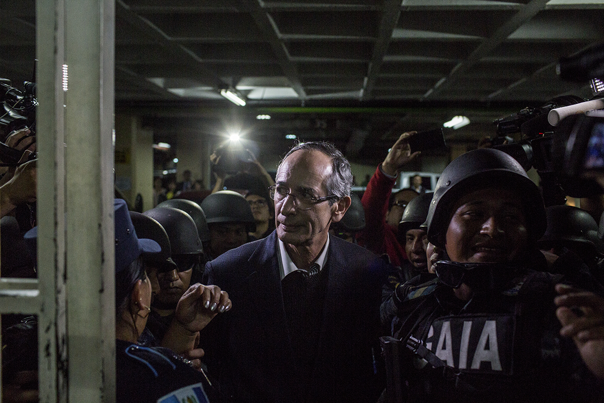 colom_y_gobierno_une_03
