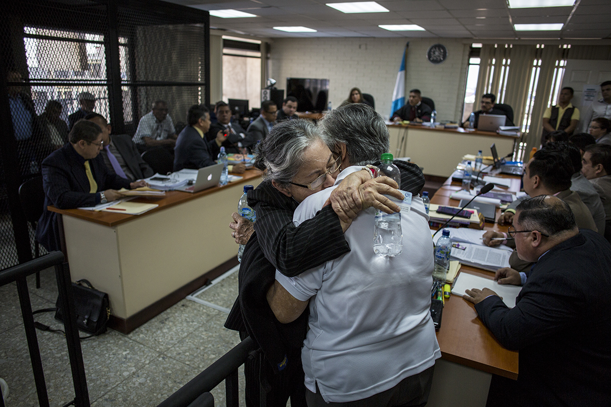 Dos testimonios: Benedicto Lucas García y Emma Theissen cuentan su verdad
