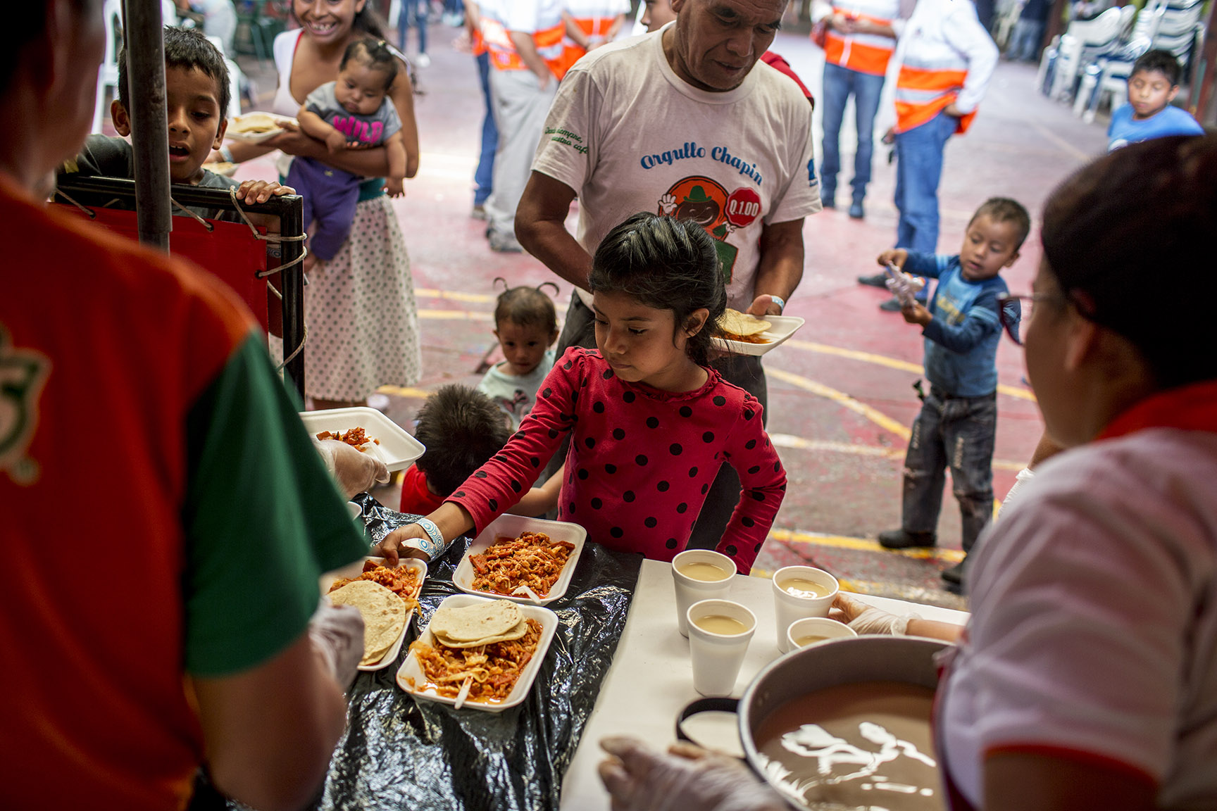 Gobierno de Guatemala: “Raciones de alimentos servidos a diario: 13,500”