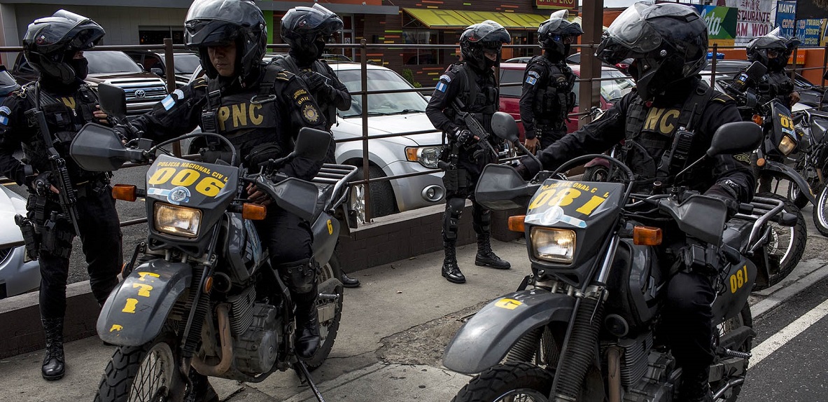 Las sospechosas visitas policiales a activistas y defensores humanitarios desde el amago de autogolpe de Morales