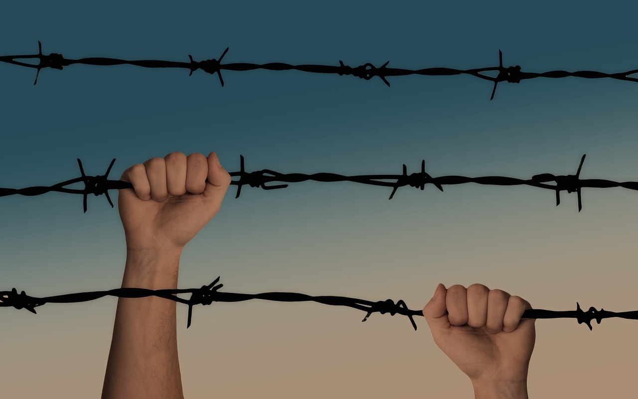 El muro humano de López Obrador