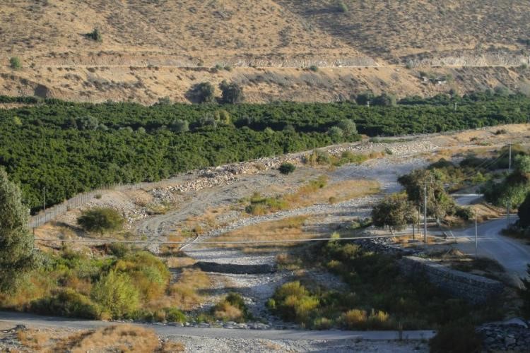 ¿De dónde viene el agua y de quién es? (1)