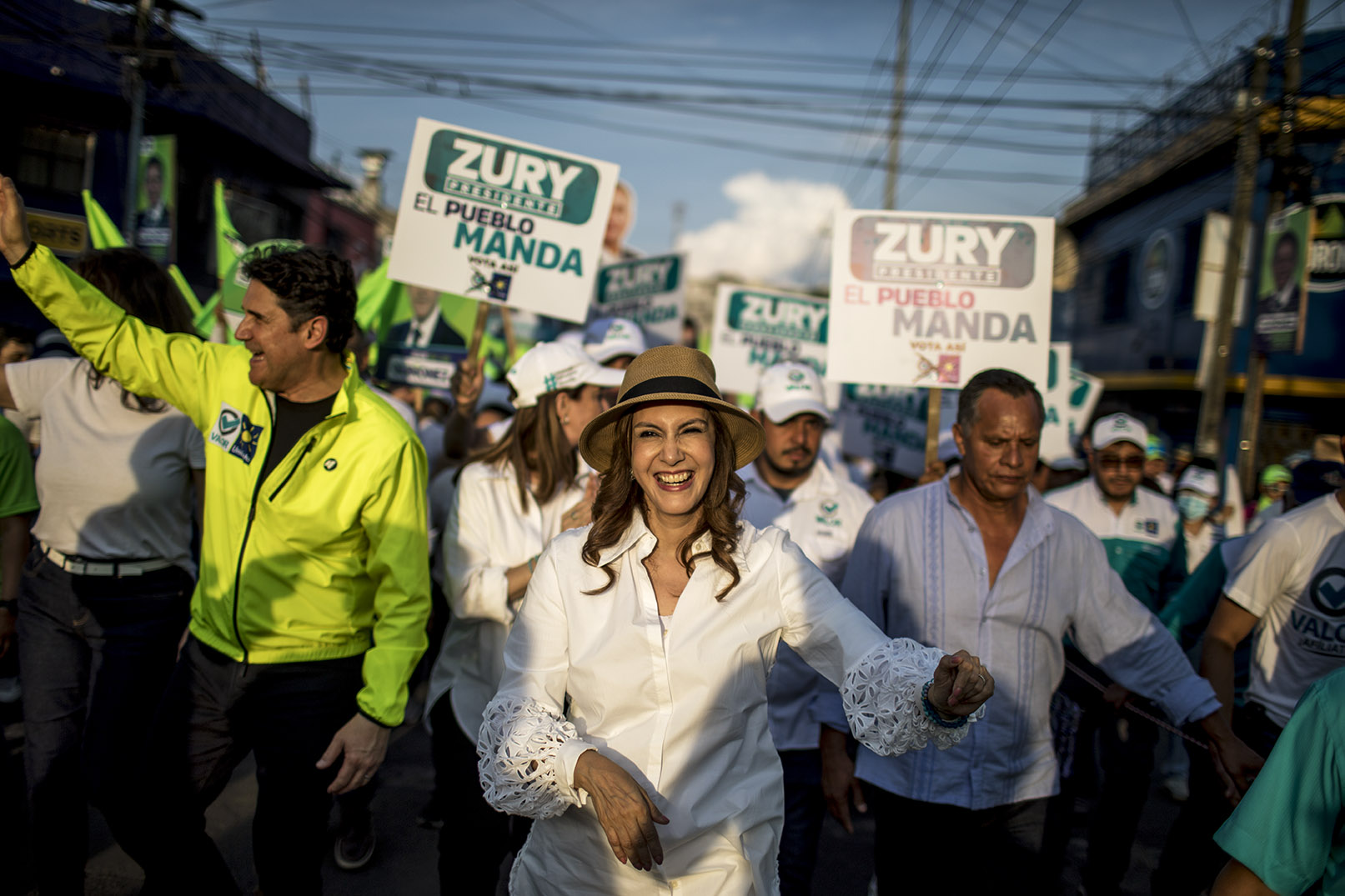Zury Ríos y los caciques que la respaldan
