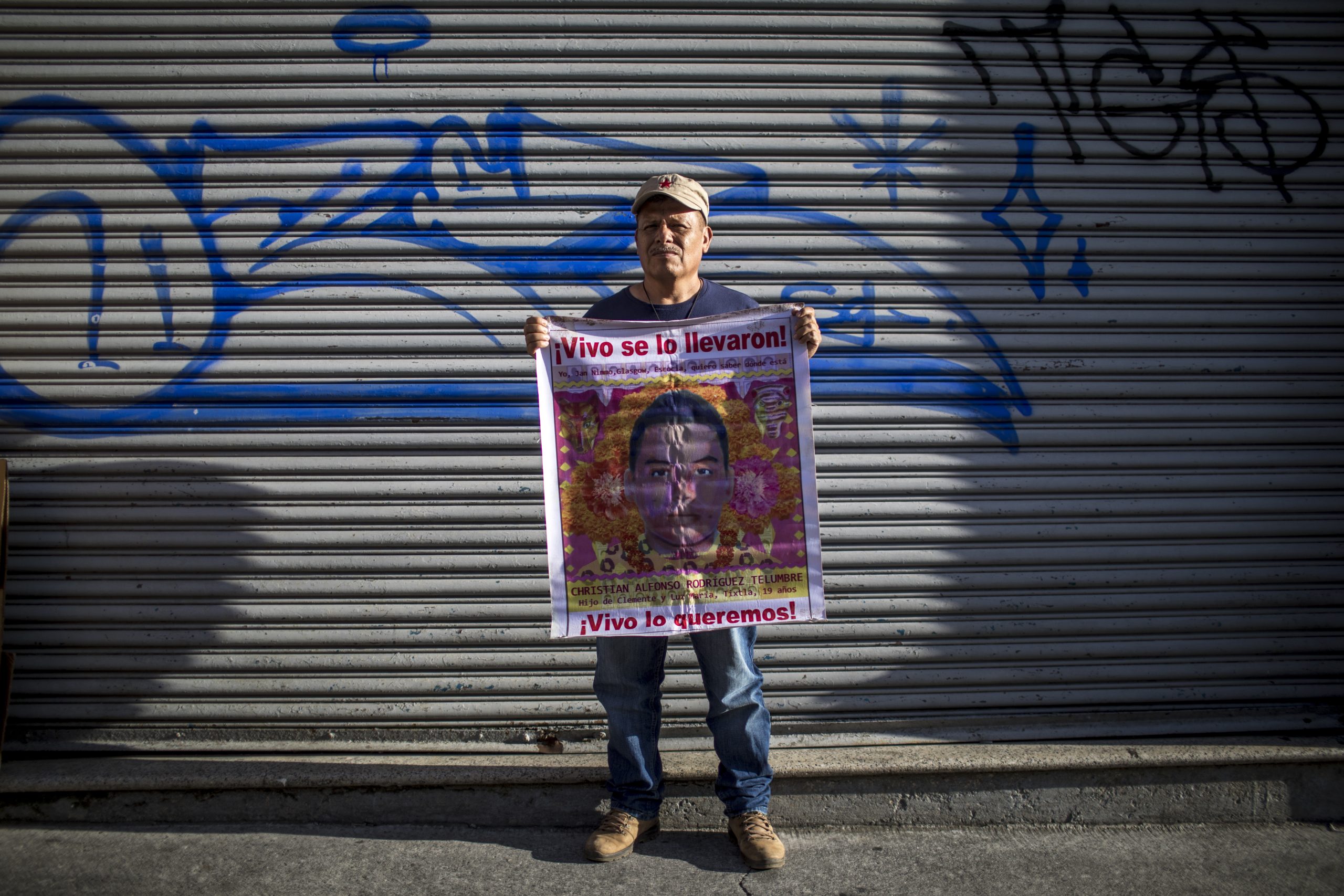 Nueve años sin saber de los 43 estudiantes en Ayotzinapa, relato de un padre y su búsqueda de justicia