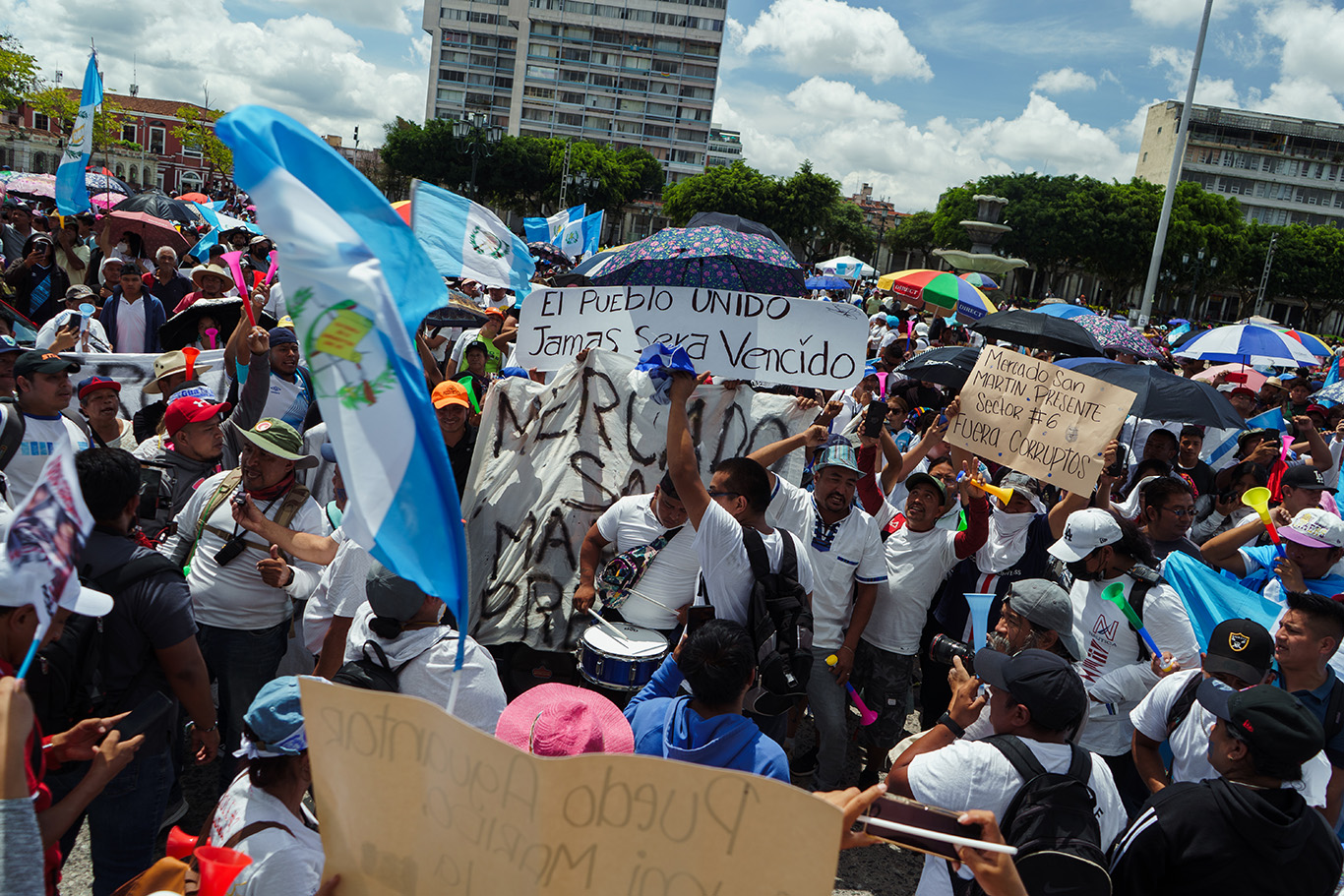 Cuando se unieron los mercados populares a las protestas de octubre