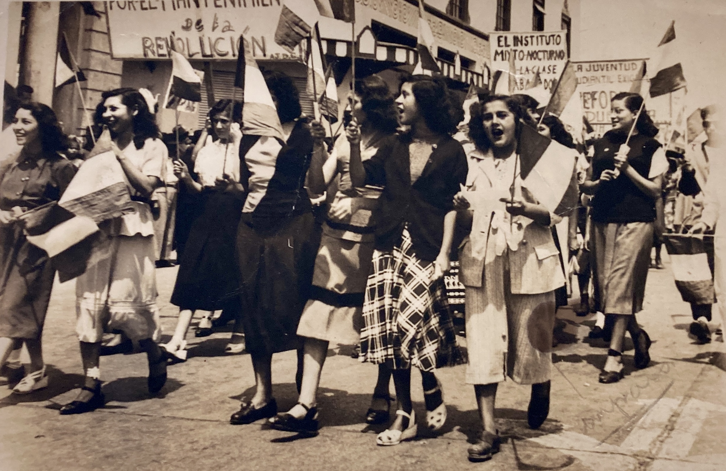 Volver la mirada hacia la Revolución del 44 desde las mujeres