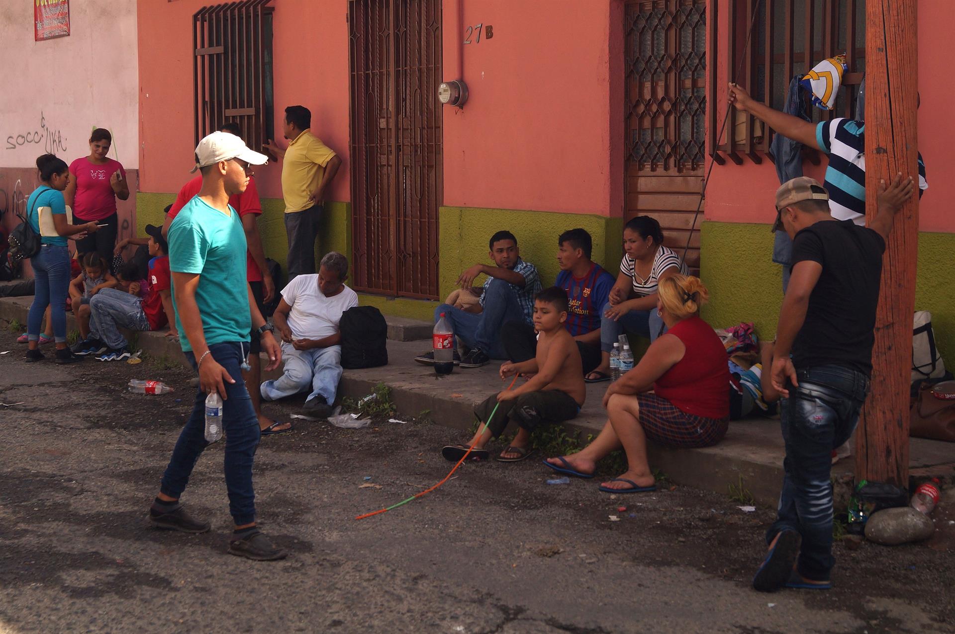 El «nuevo El Salvador» también es un país expulsor de migrantes