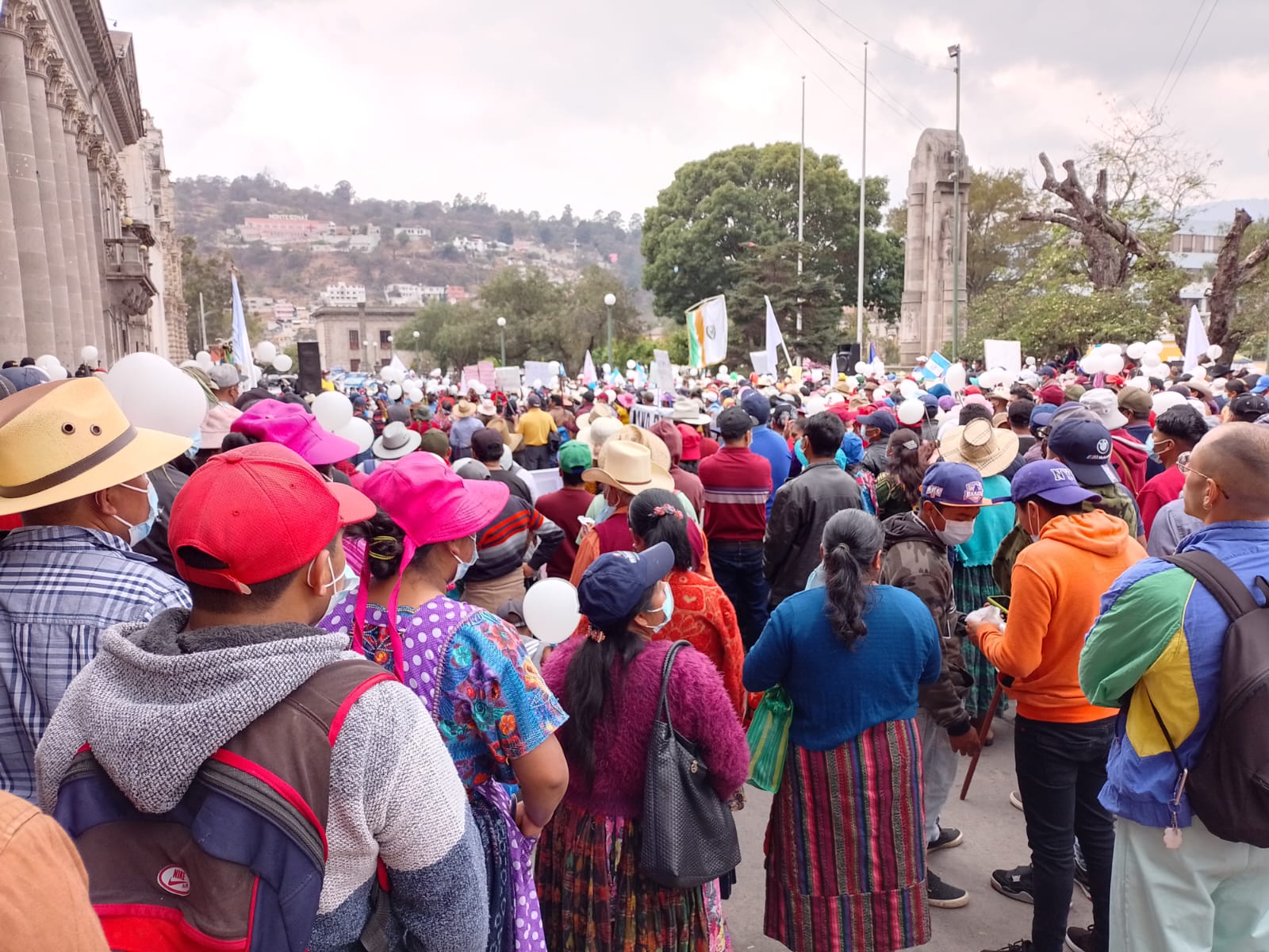 100 días de resistencia, 100 días de debilidad