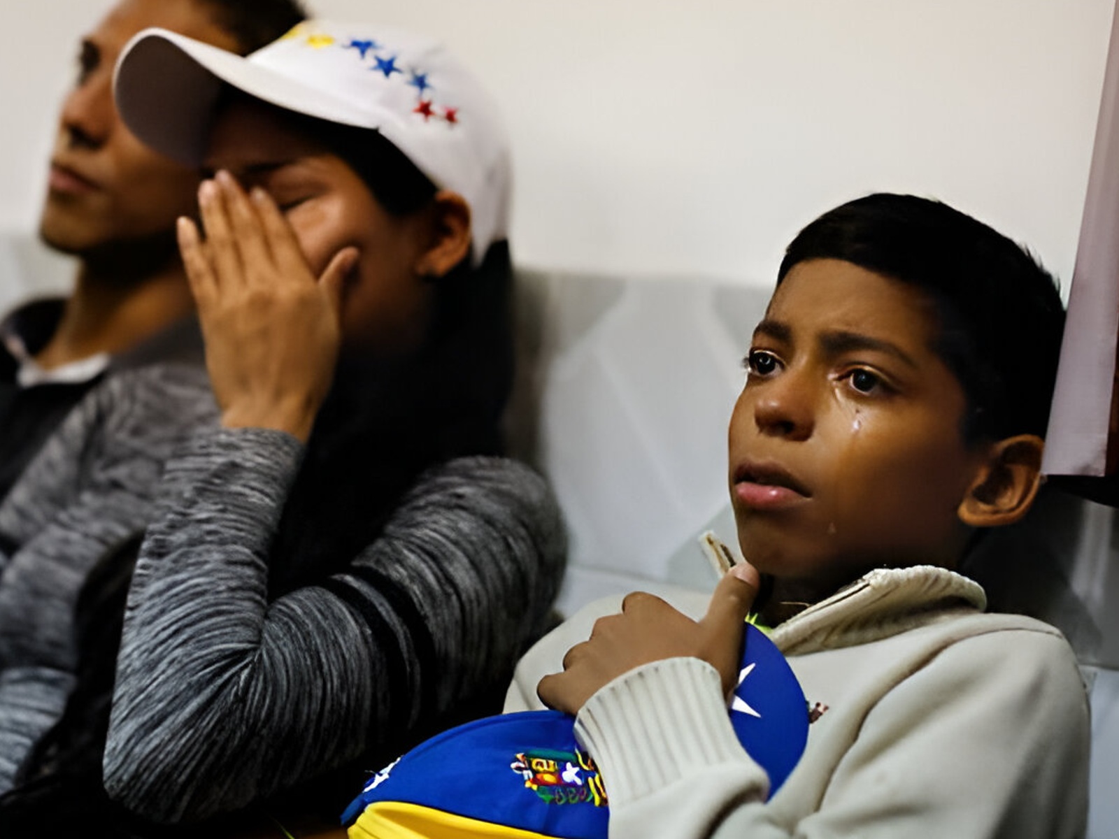 Migrar o seguir en el país, la «espera forzada» de muchos venezolanos