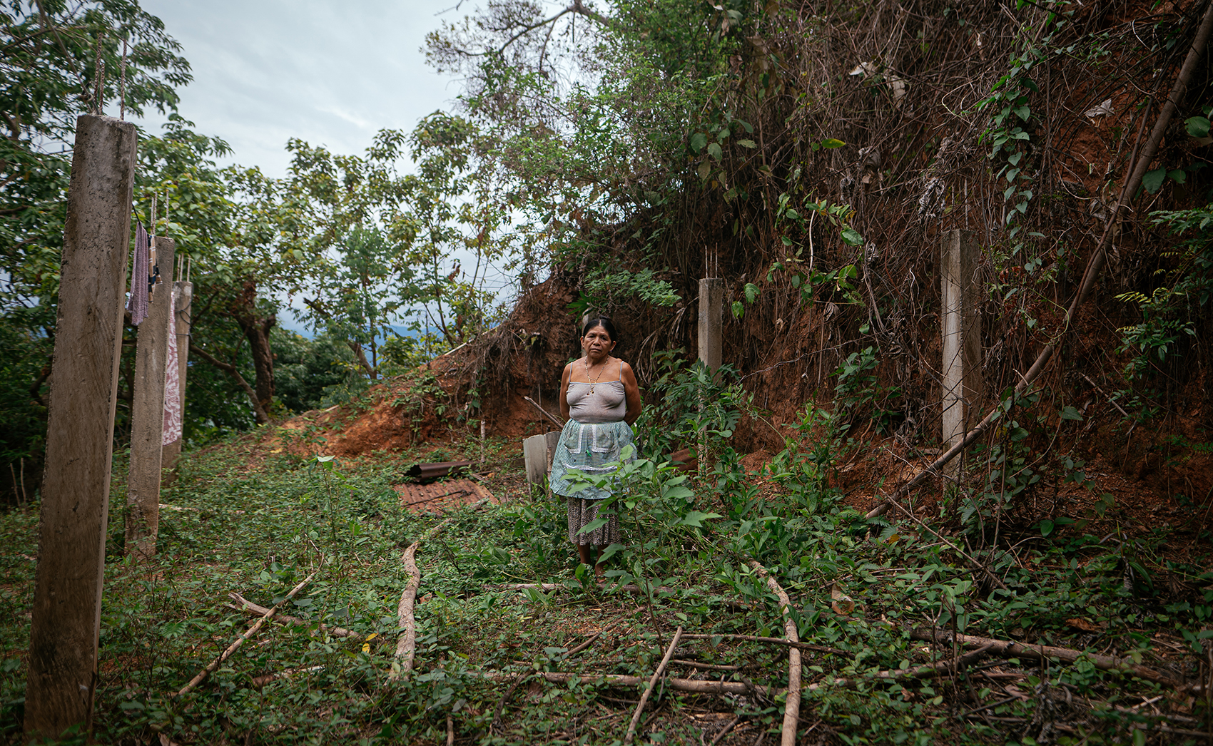 «No quiero recoger cadáveres entre la tierra»  70 familias q’eqchi’ viven en zona de peligro