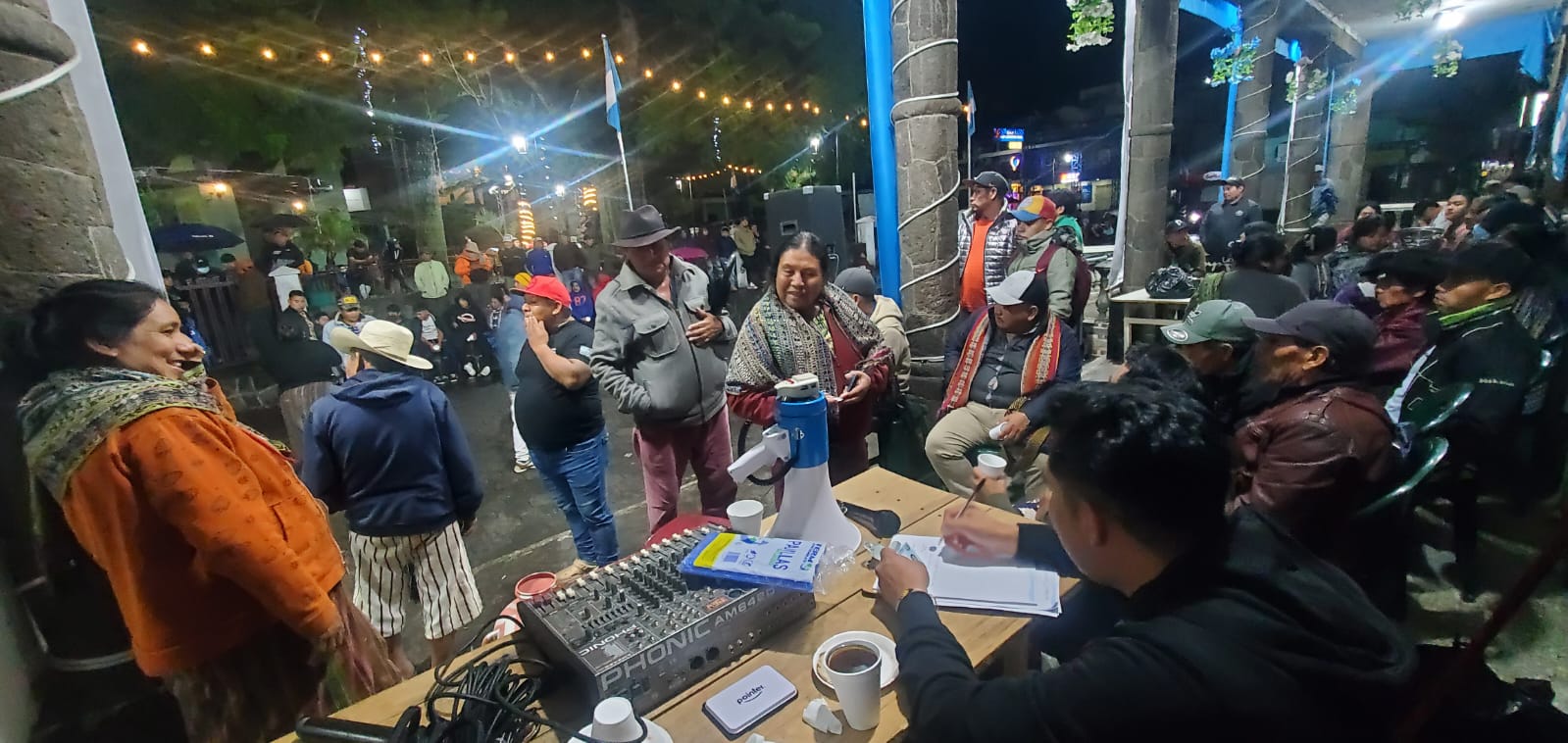 Gobernanza indígena Tz’utujil en Santiago Atitlán: defensa del lago y lucha contra la corrupción