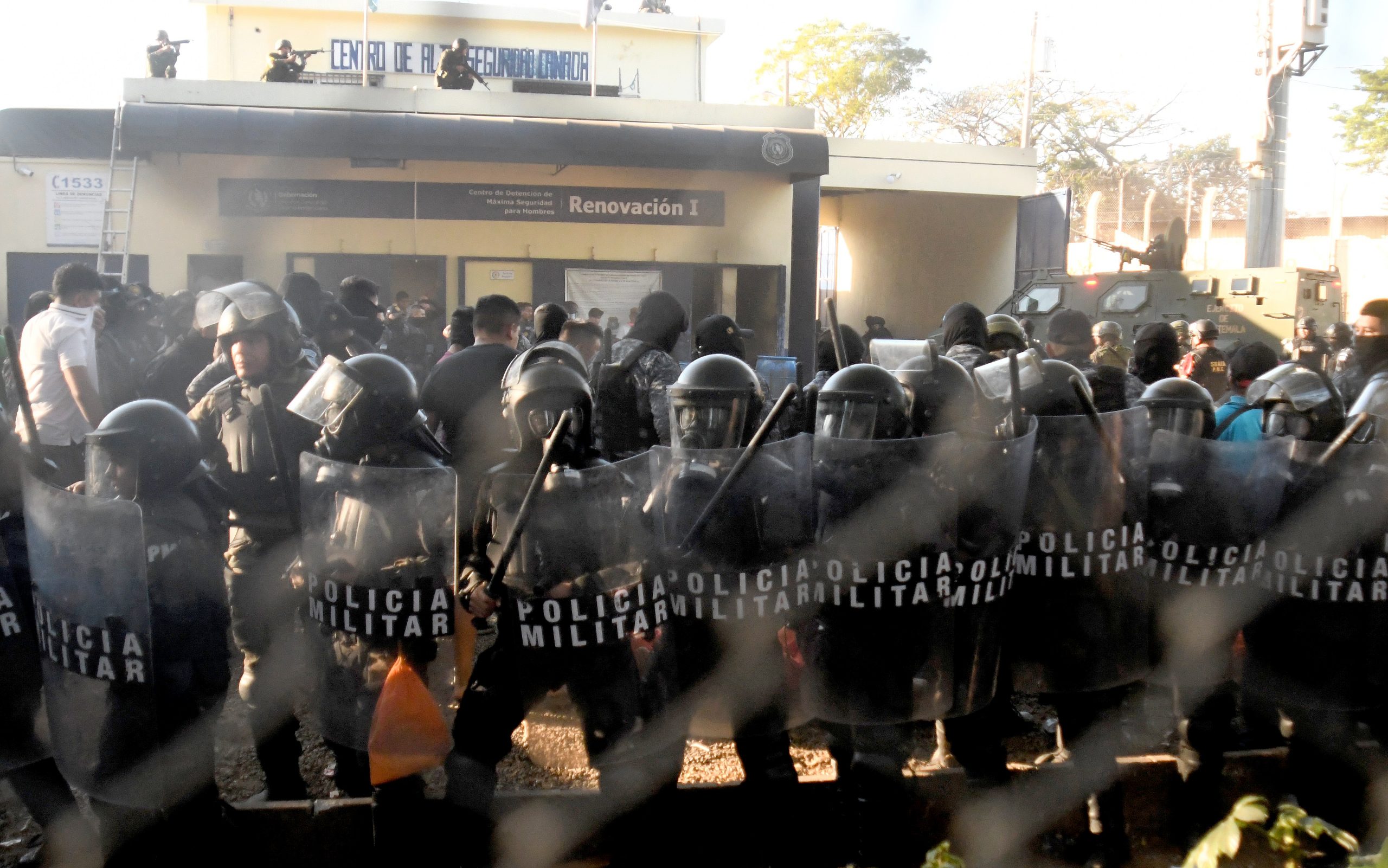 Motines y política: los ataques sincronizados en un año clave